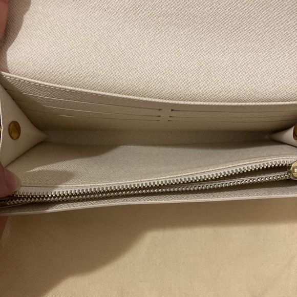 Louis Vuitton Sarah Wallet Damier Azur - Picture 4 of 16